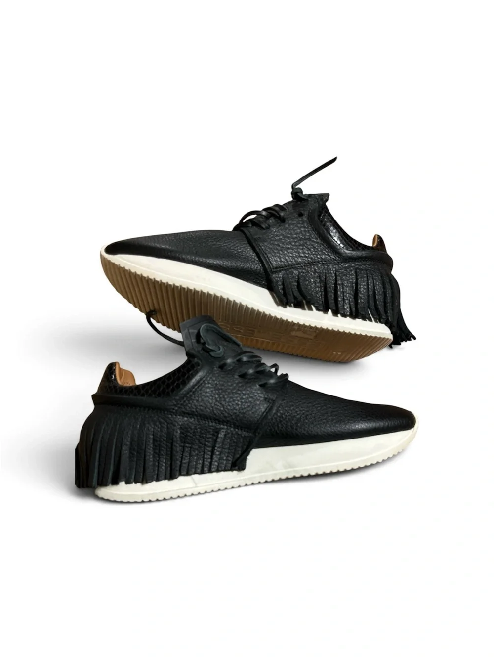 Esseutesse - Women's Fringe Leather Sneaker